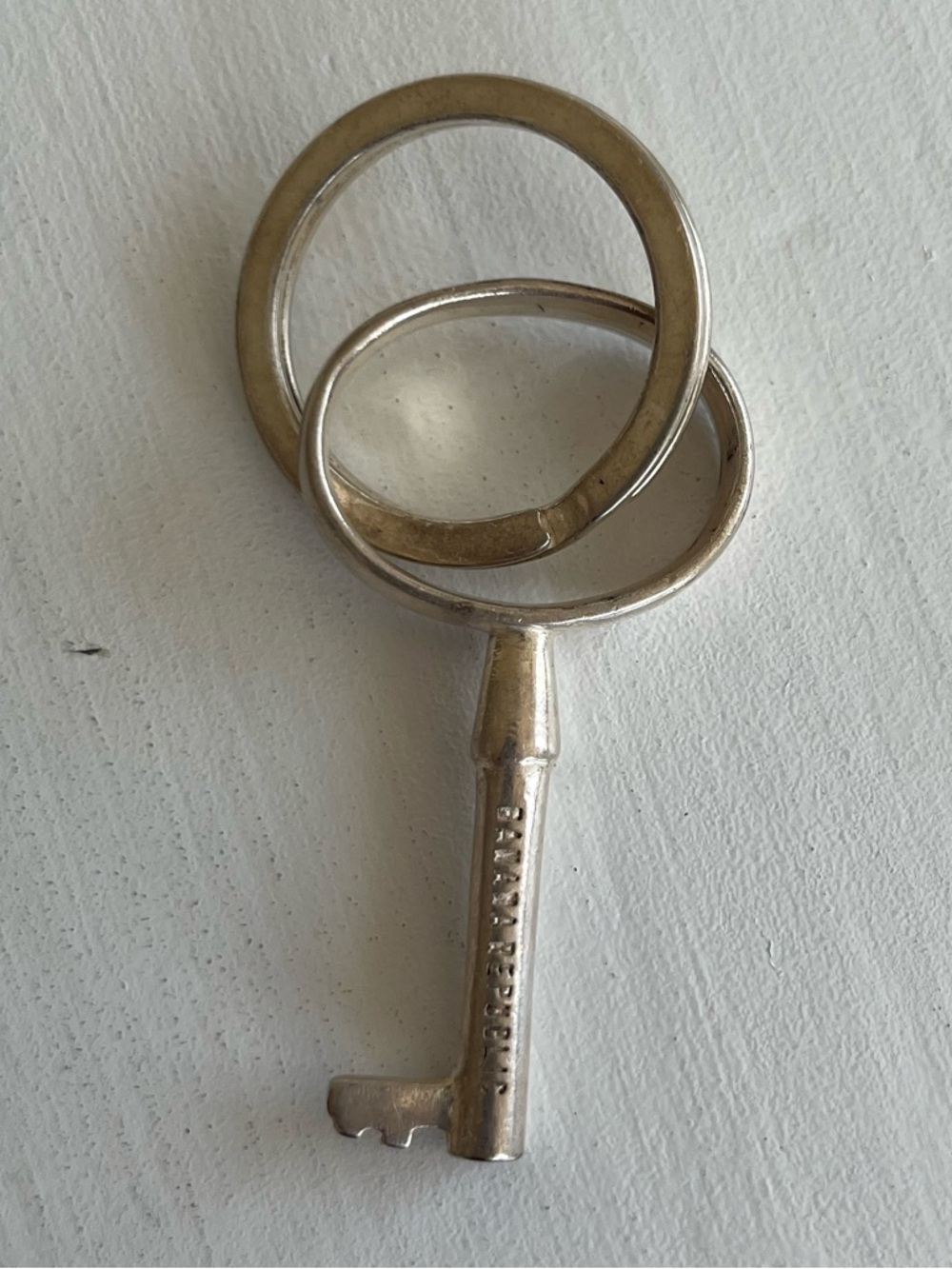 Banana Republic Vtg Silver Plated Key Ring